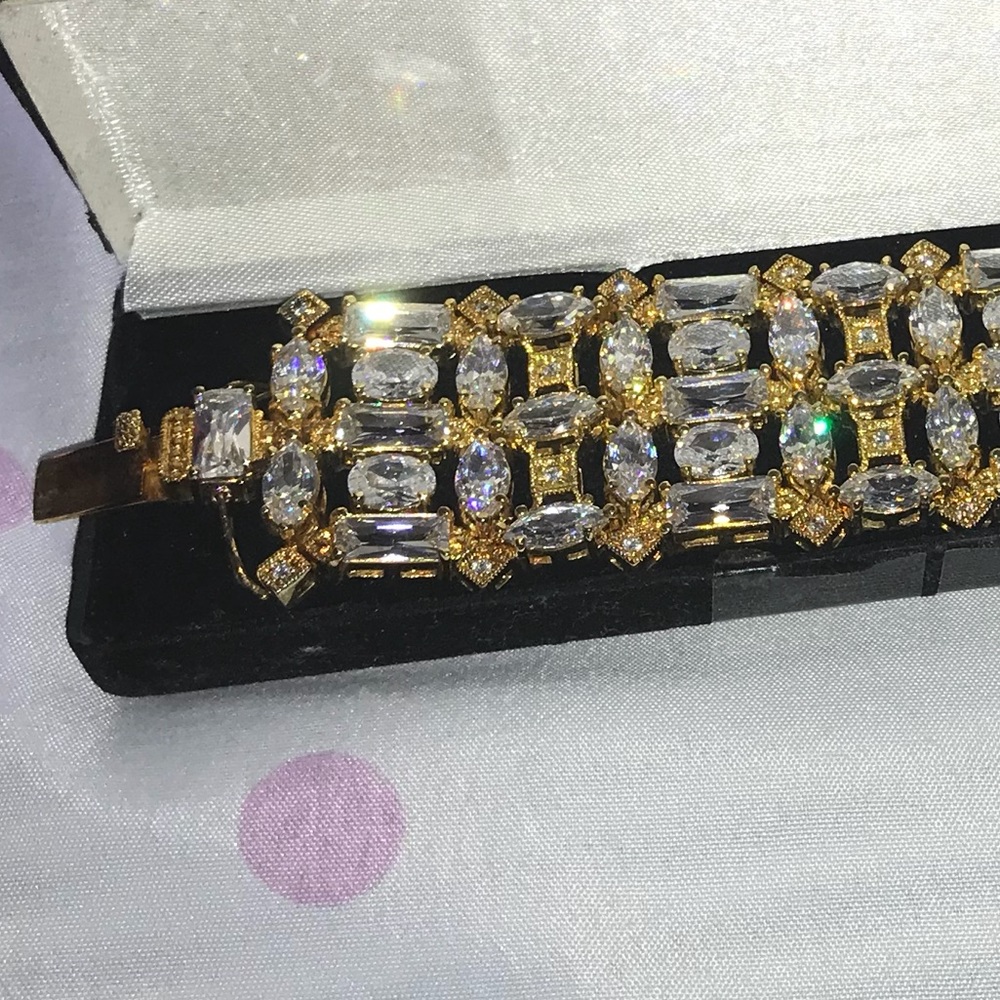 Bracelet - Picture 3 of 4